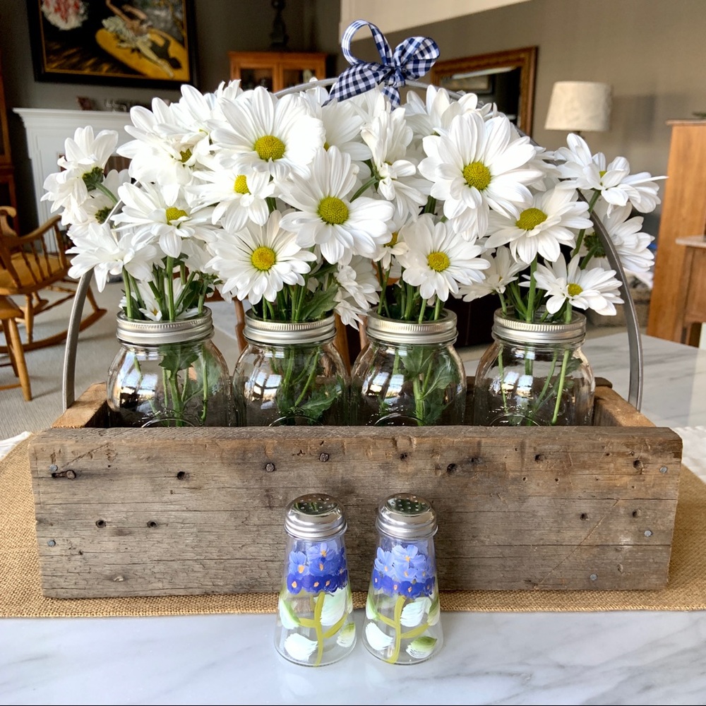 Hydrangea Salt & Pepper Shakers•NWOT+ HAND-PAINTED•Shades of Blue, Green & White - Picture 2 of 6